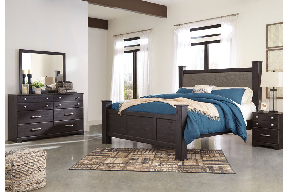 Signature Design by Ashley Reylow 6-Piece King Poster Bedroom Set - Sample Room View
