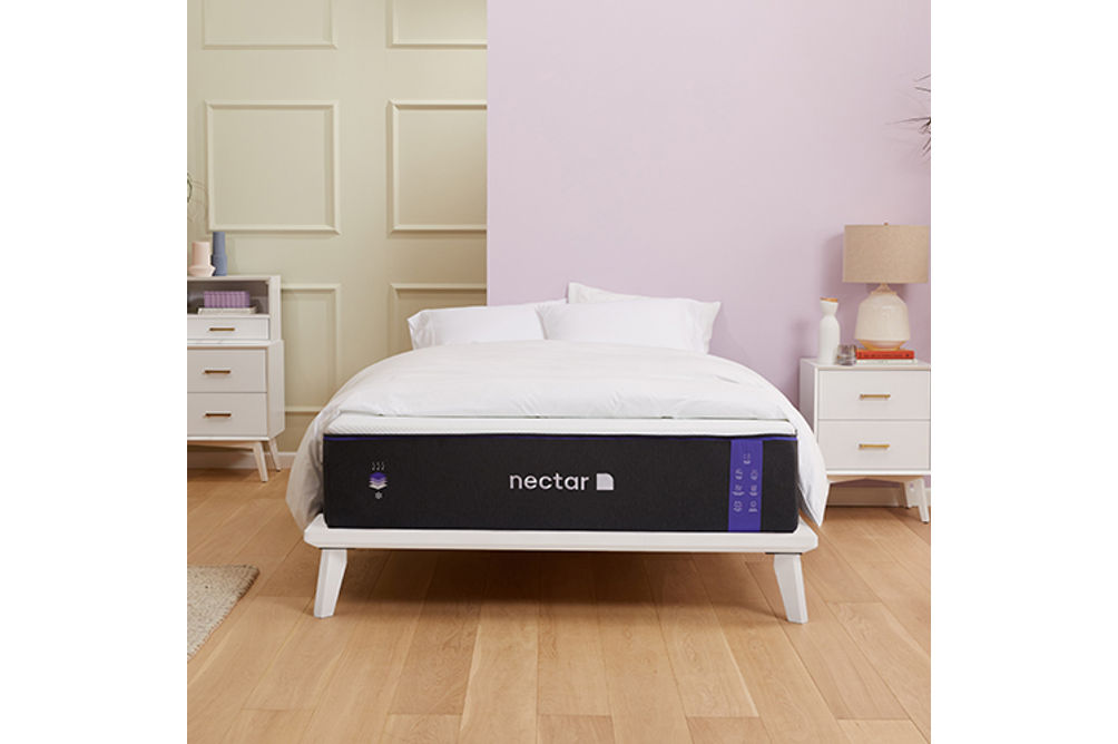 Nectar Premier 13 inch Twin Gel Memory Foam Mattress - Sample Room View