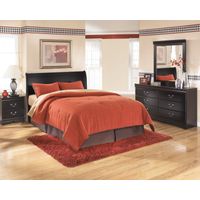 Signature Design by Ashley Huey Vineyard 4-Piece Queen Bedroom Set - Sample Room View