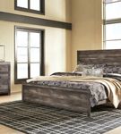 Signature Design by Ashley Wynnlow 6-Piece King Panel Bedroom Set - Sample Room View