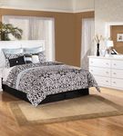 Signature Design by Ashley Bostwick Shoals 4-Piece Queen Panel Bedroom Set - White - Sample Room View