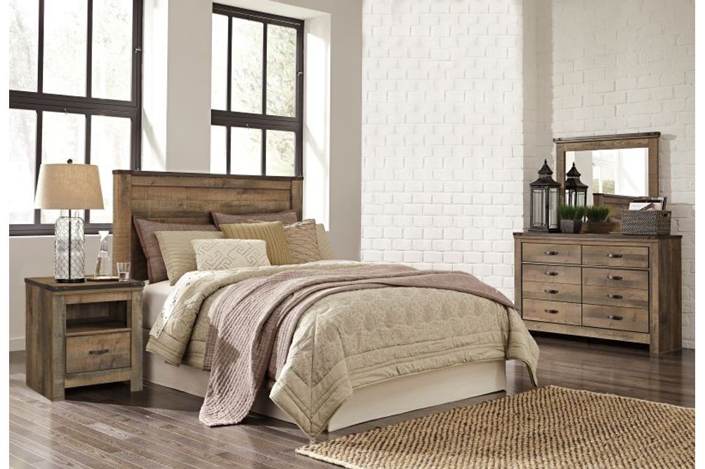 Signature Design by Ashley Trinell 4-Piece King Panel Bedroom Set - Sample Room View