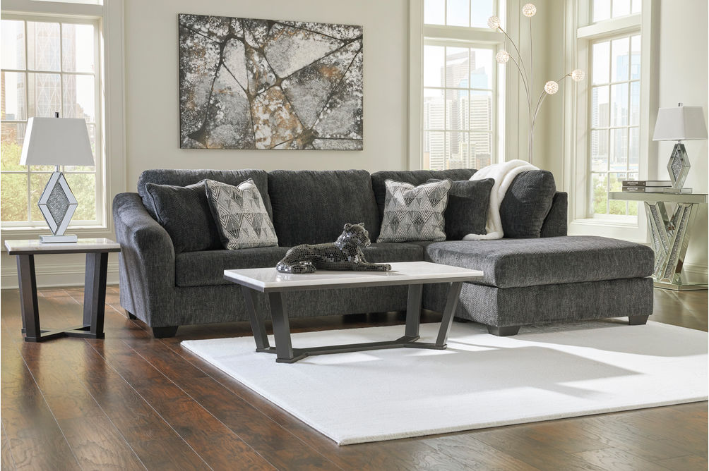 Signature Design by Ashely Biddeford 2-Piece Sectional with Chaise - Sample Room View