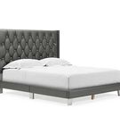 Cama Tapizada Vintasso Tamaño Queen Signature Design by Ashley – Gris 