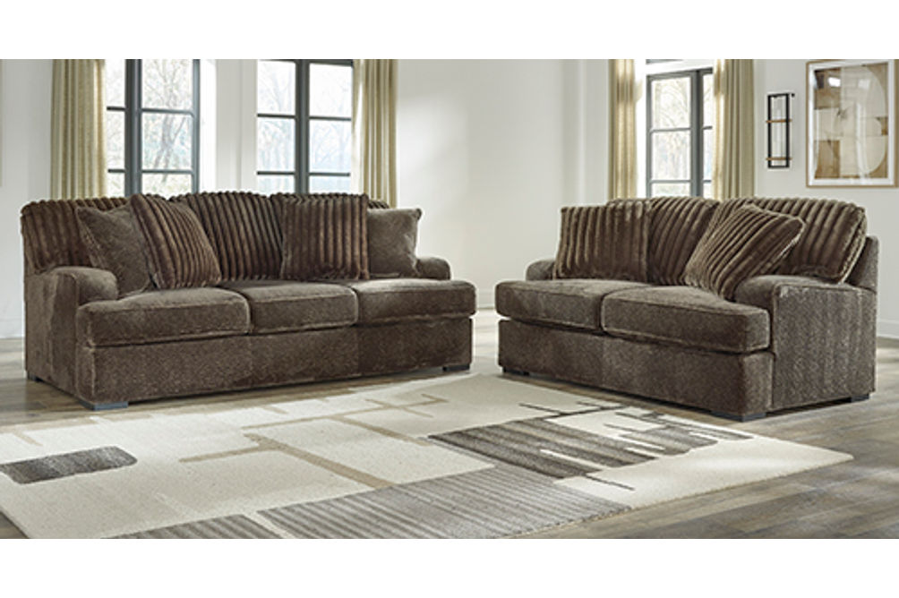 Aylesworth Loveseat - Chocolate Aylesworth Loveseat - Chocolate