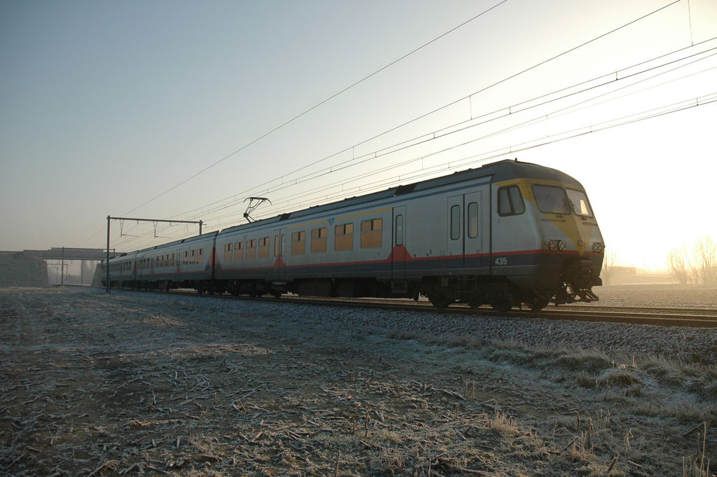 5de49bcd2c58b46ce7458881.jpg