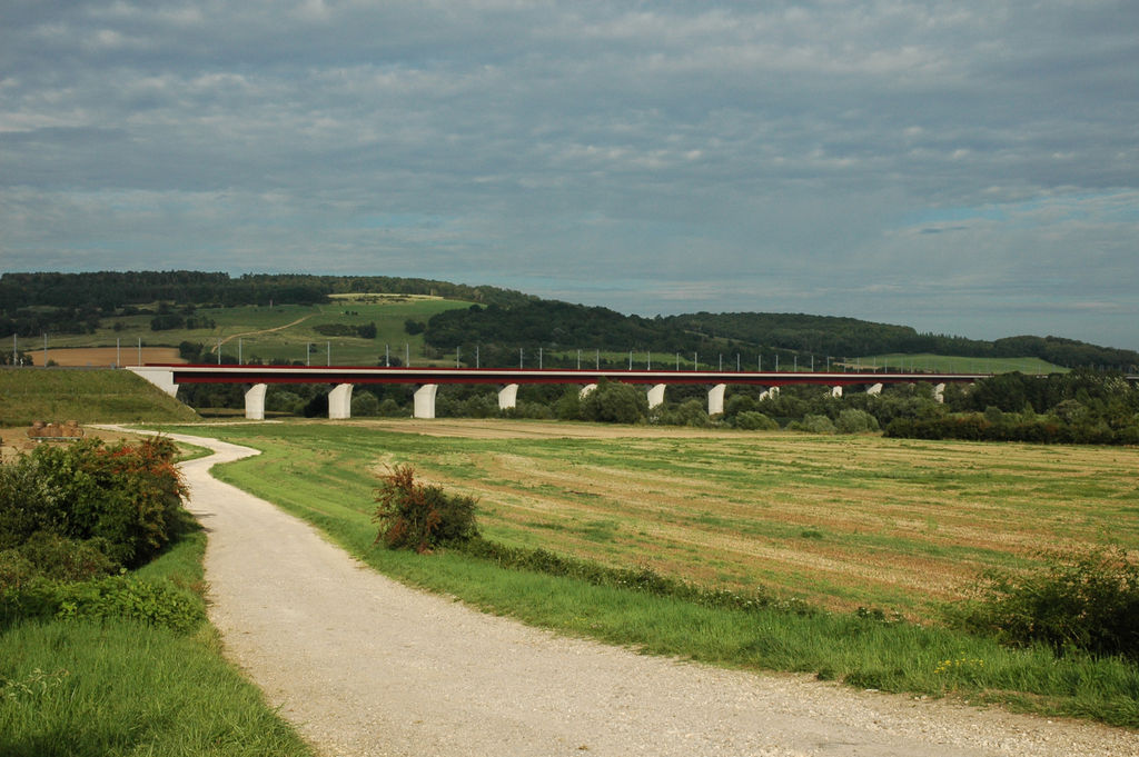 5de49bf92c58b46ce745890b.jpg