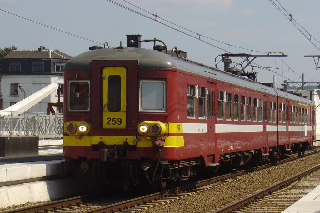 5de49cce2c58b46ce7458bac.jpg