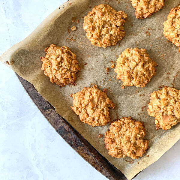 Quick & Easy Peanut Oat Cookies