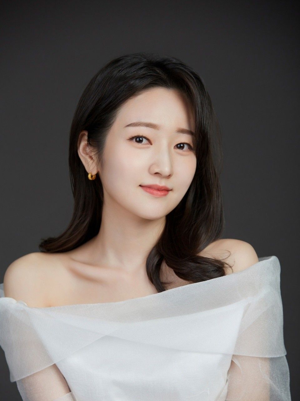 LEE JINI 이진이 profile image