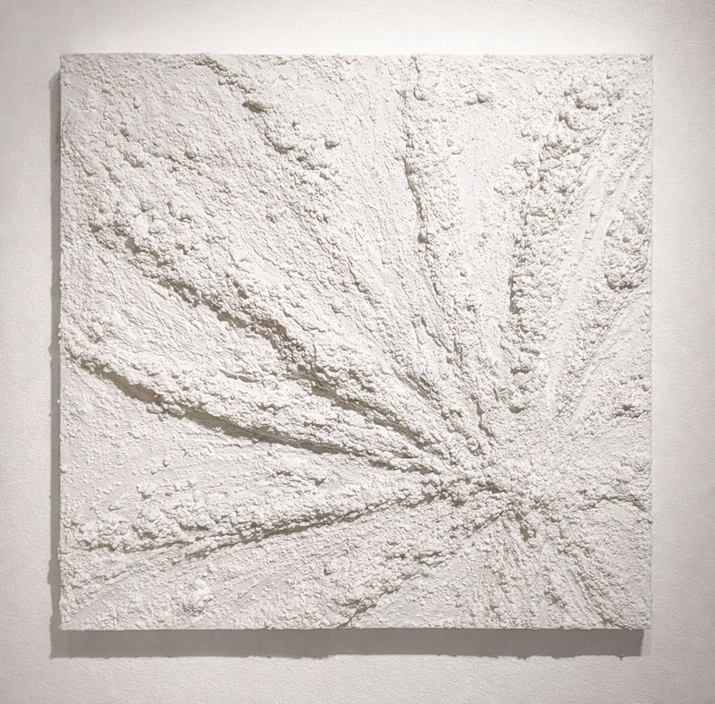 《잠시 붙잡아둔 시간:  A Moment Held, Briefly》-50590