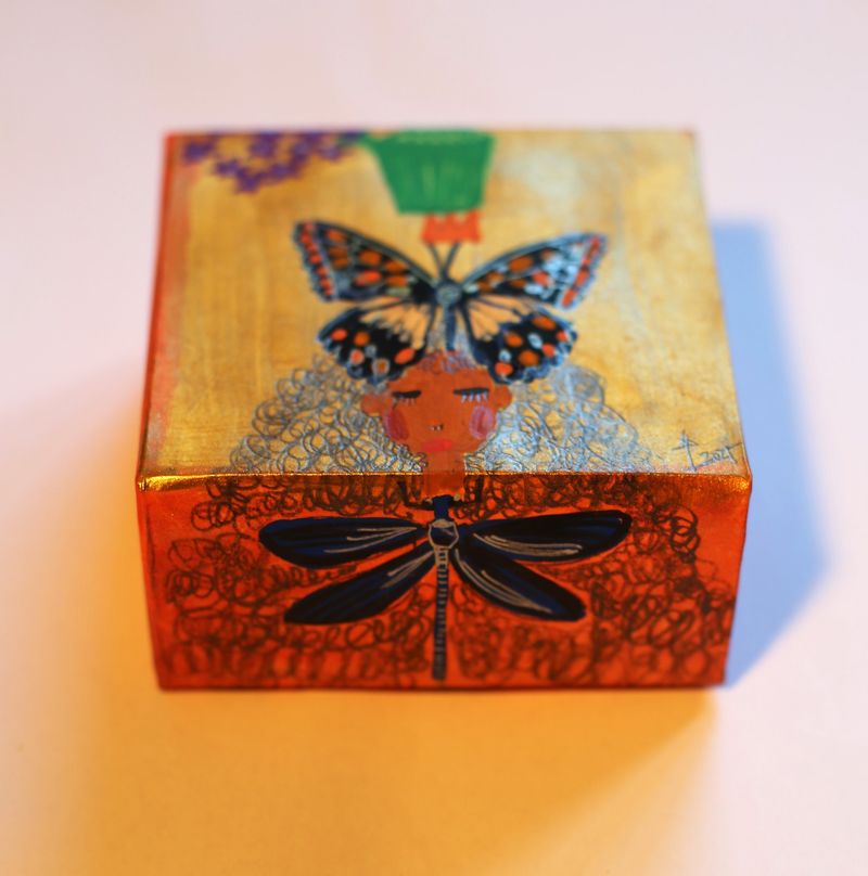 butterfly Queen - 00-19441