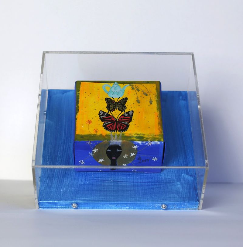 butterfly Queen - 5-19858