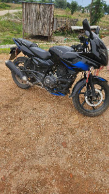 Used 2020 Bajaj Plusar 220 bike for sale in Surkhet - Image 2 of 4