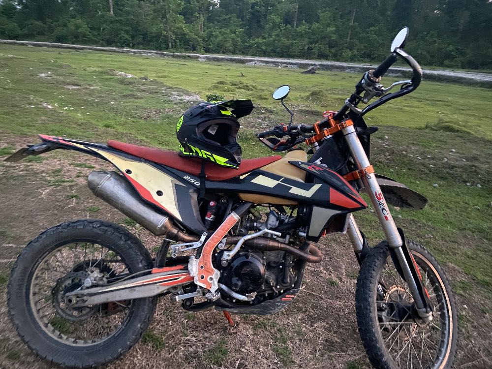 Used 2020 CrossFire HJ 250 bike for sale in Biratnagar - Image 1 of 2