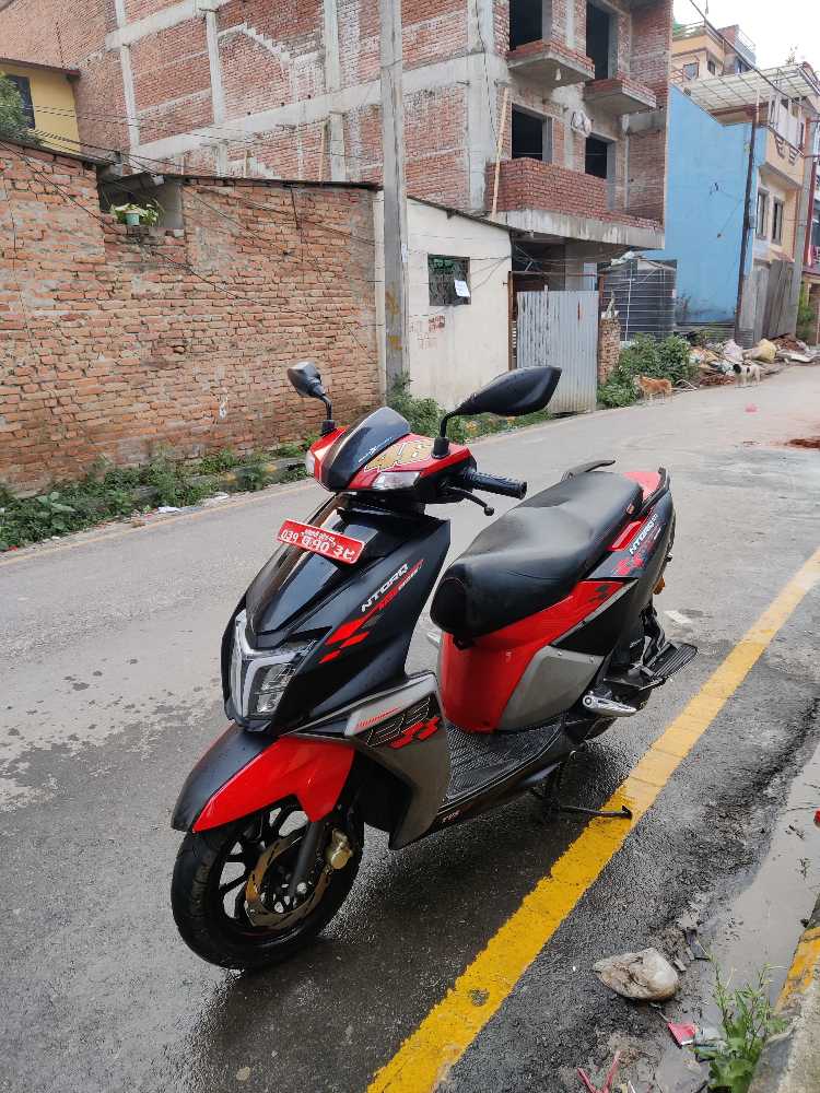 Used 2021 TVS NTORQ 125 bike for sale in Kathmandu - Image 4 of 8