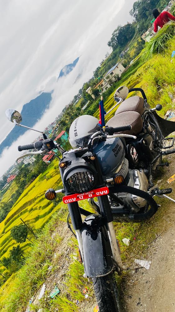 Used 2022 Royal Enfield Classic 350 bike for sale in Kathmandu - Image 2 of 2