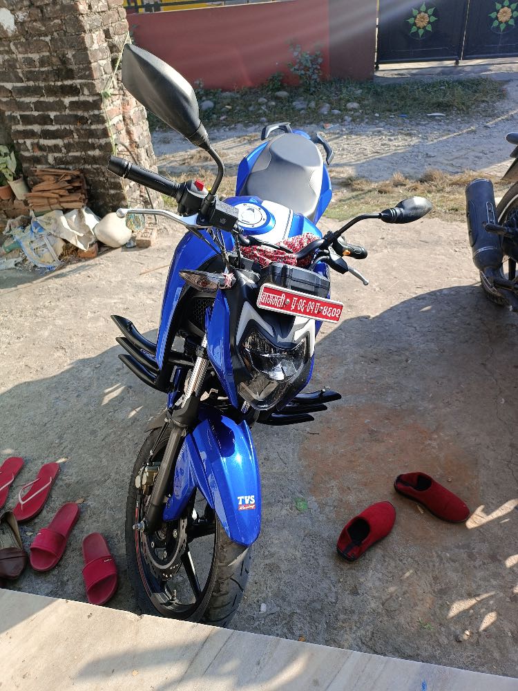 Used 2021 TVS Apache RTR 160 4V bike for sale in Bharatpur - Image 2 of 4