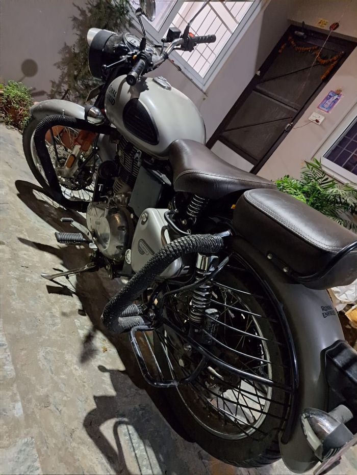 Used 2020 Royal Enfield Classic 350 bike for sale in Kathmandu - Image 2 of 5