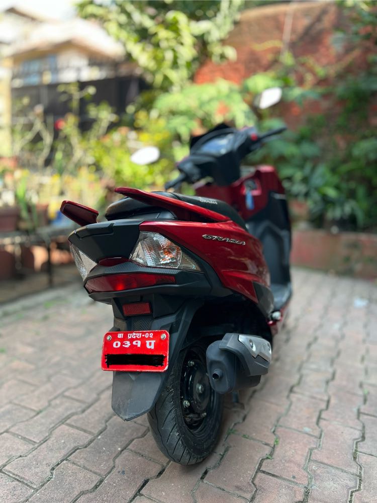 Used 2020 Honda Grazia bike for sale in Kathmandu - Image 2 of 3