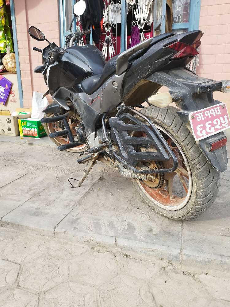 Used 2016 Honda CB Hornet bike for sale in Tanahun - Image 2 of 3