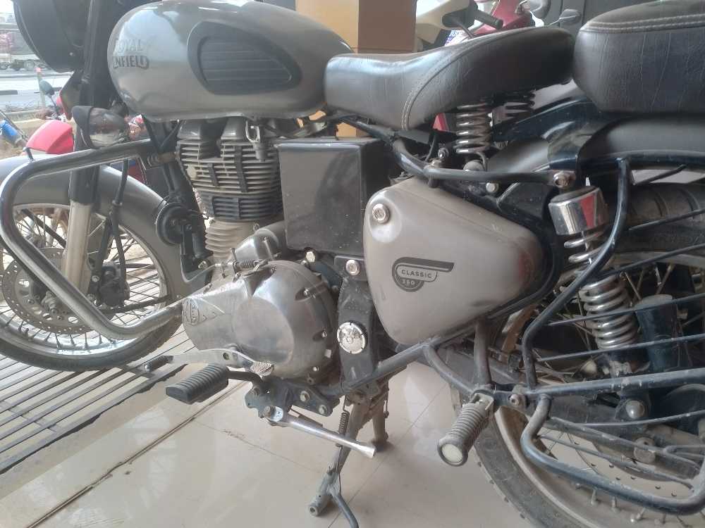 Used 2020 Royal Enfield Classic 350 bike for sale in Kathmandu - Image 1 of 2