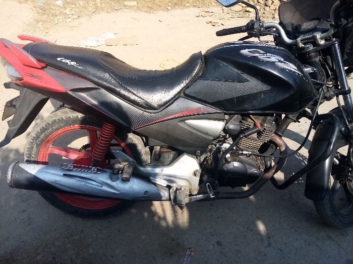 Used 2011 Hero Cbz bike for sale in Kathmandu - Image 3 of 4