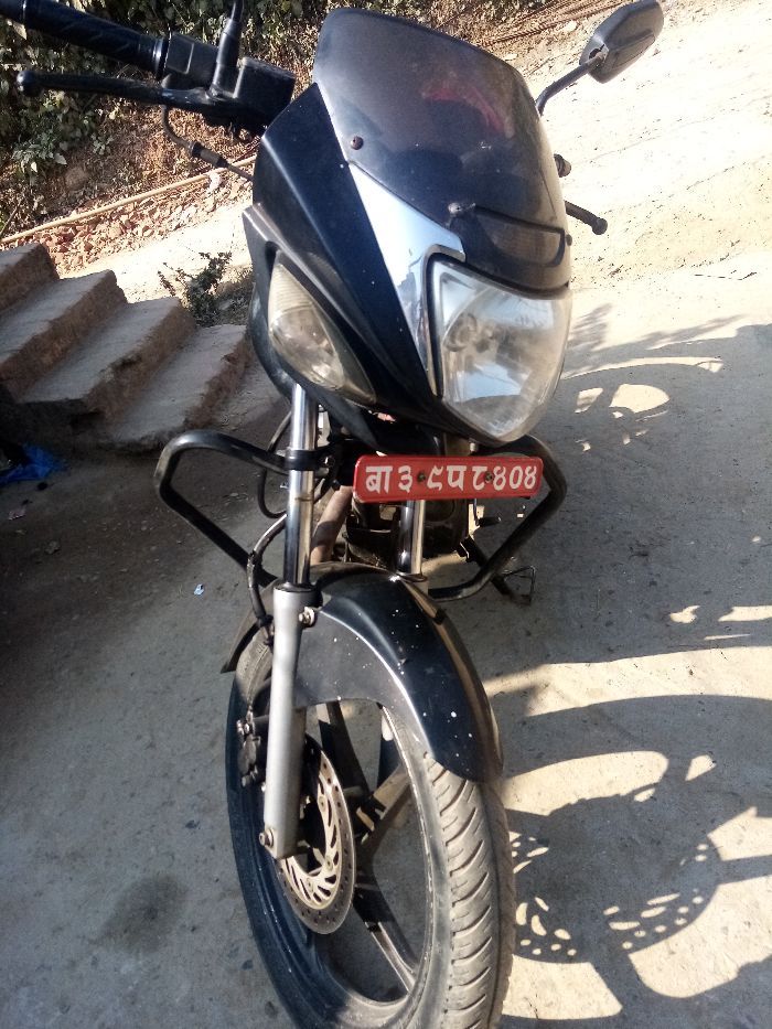 Used 2011 Hero Cbz bike for sale in Kathmandu - Image 4 of 4