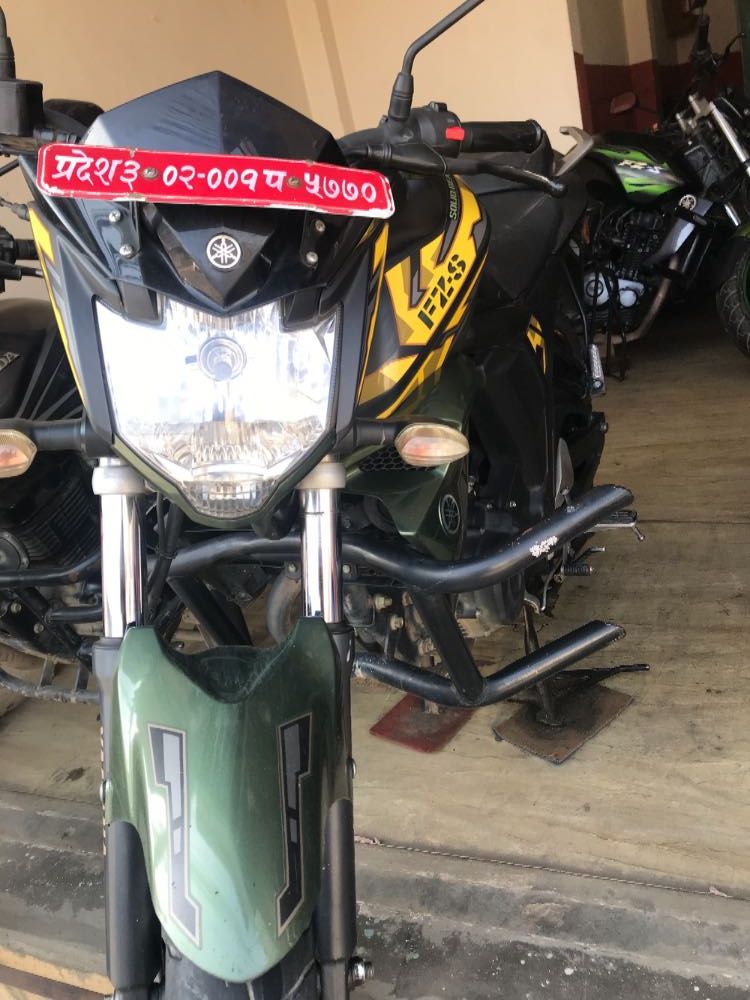 Used 2018 Yamaha FZS bike for sale in Kathmandu - Image 2 of 2