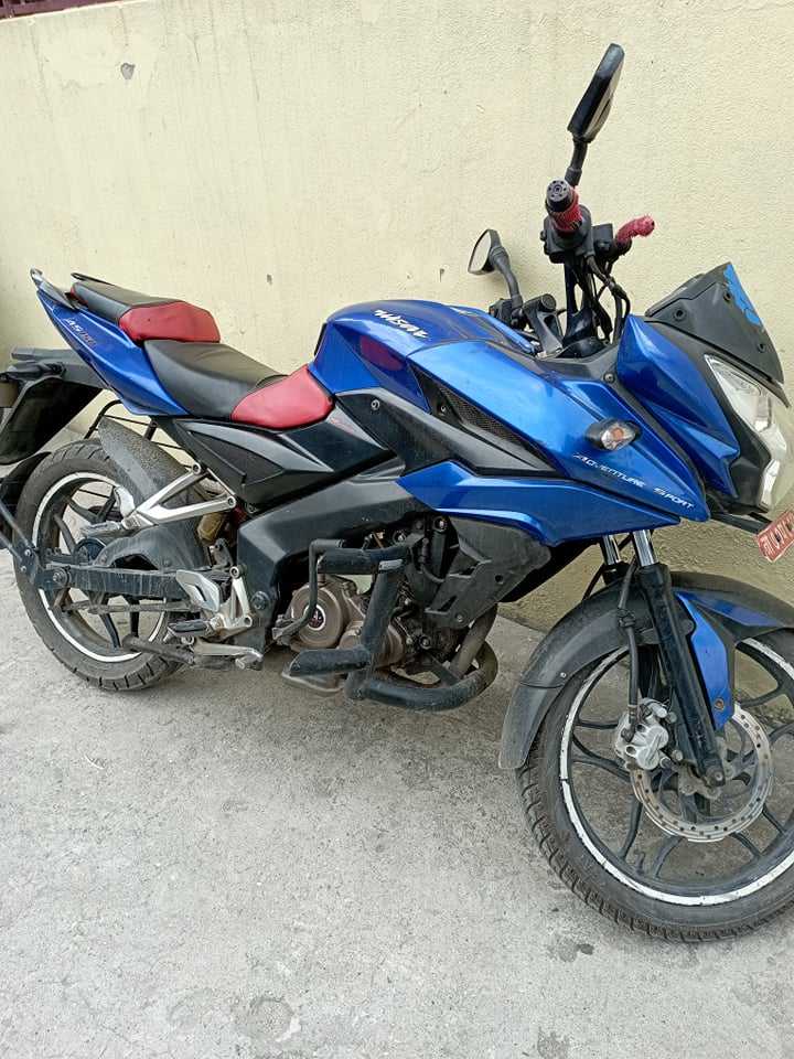 Used 2015 Bajaj Pulsar 150 AS bike for sale in Kathmandu - Image 2 of 2
