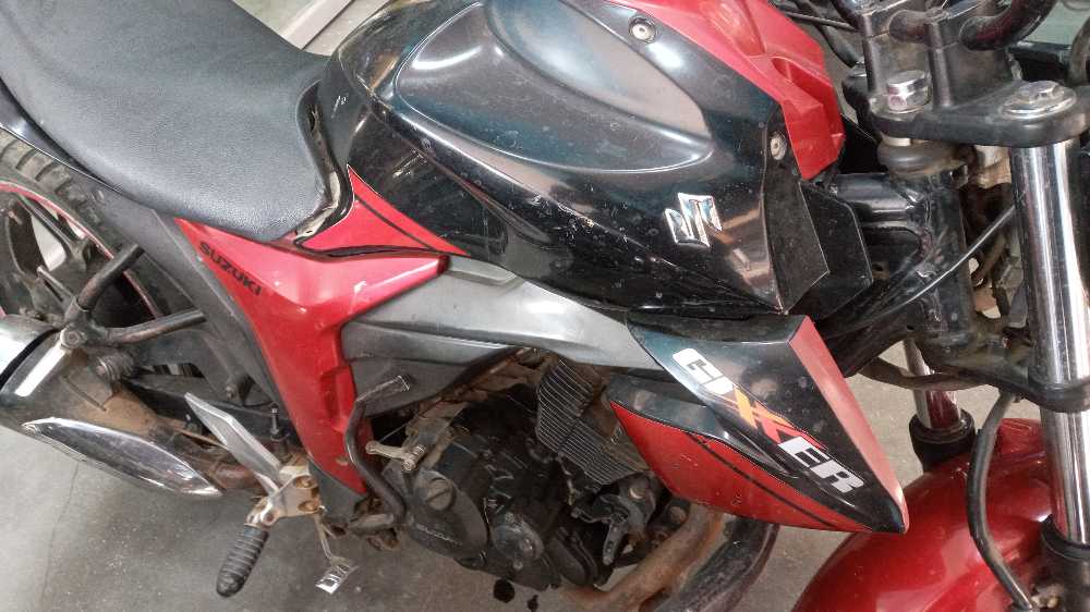 Used 2016 Suzuki Gixxer 150 bike for sale in Kathmandu - Image 3 of 3