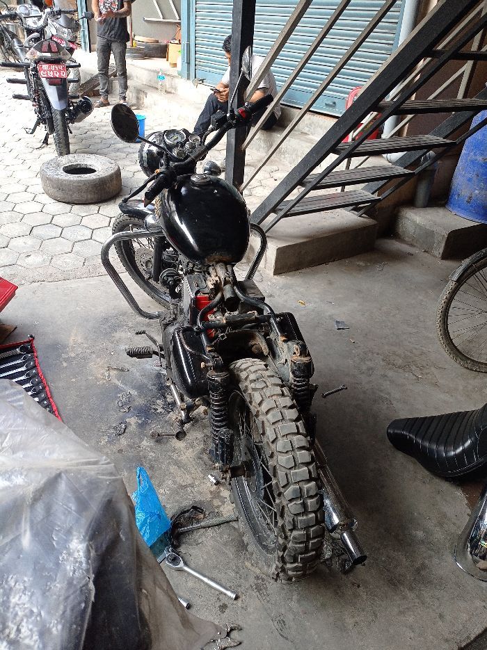 Used 2010 Royal Enfield Classic 350 bike for sale in Kathmandu - Image 1 of 4