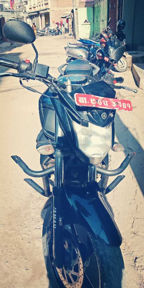 Used 2017 Yamaha FZS bike for sale in Kathmandu - Image 2 of 2