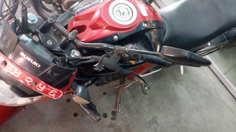 Used 2016 Suzuki Gixxer 150 bike for sale in Kathmandu - Image 2 of 3