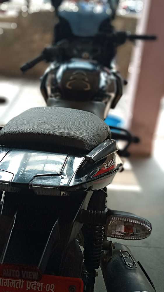 Used 2020 Bajaj Plusar 220 bike for sale in Bhaktapur - Image 2 of 3