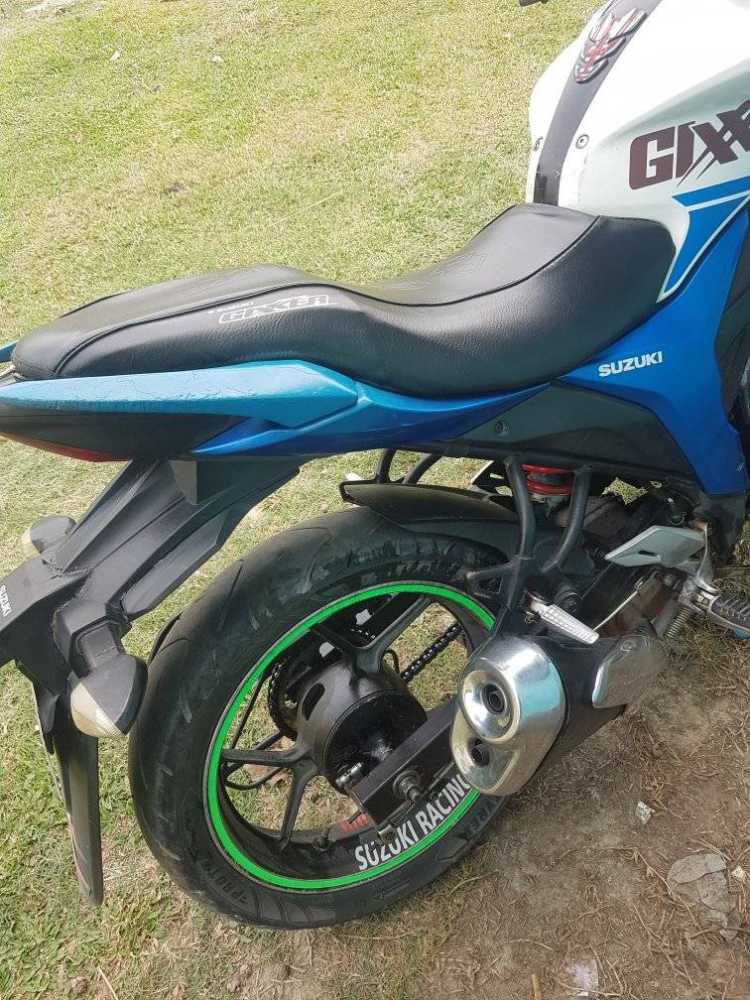 Used 2016 Suzuki Gixxer 150 bike for sale in Jhapa - Image 5 of 6