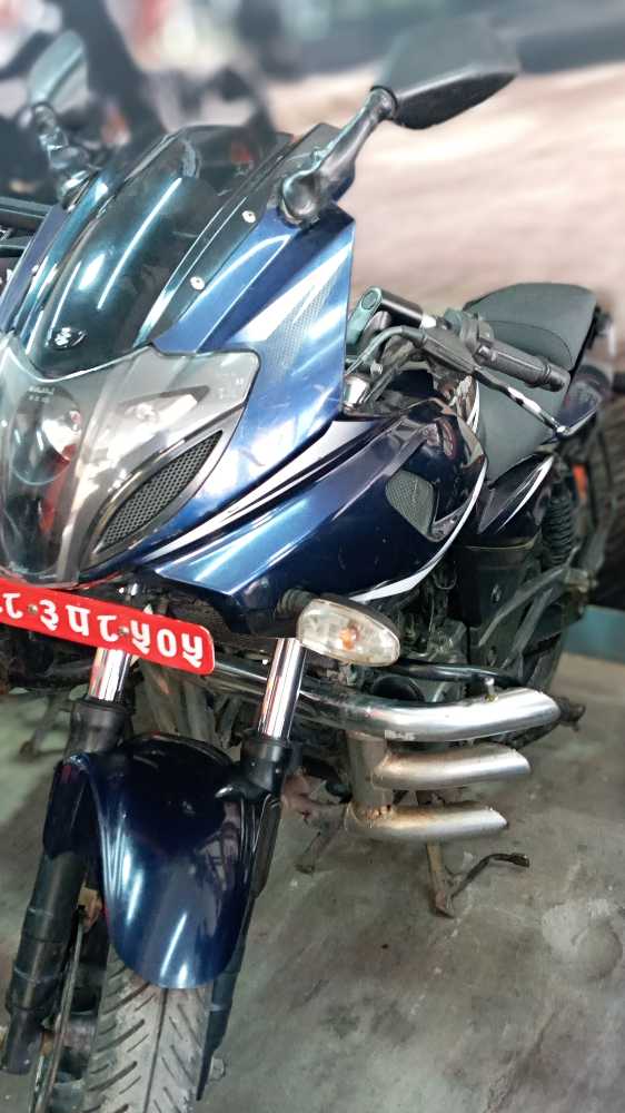2016 Bajaj Plusar 220 in Kathmandu for sale at Ramrogaadi.