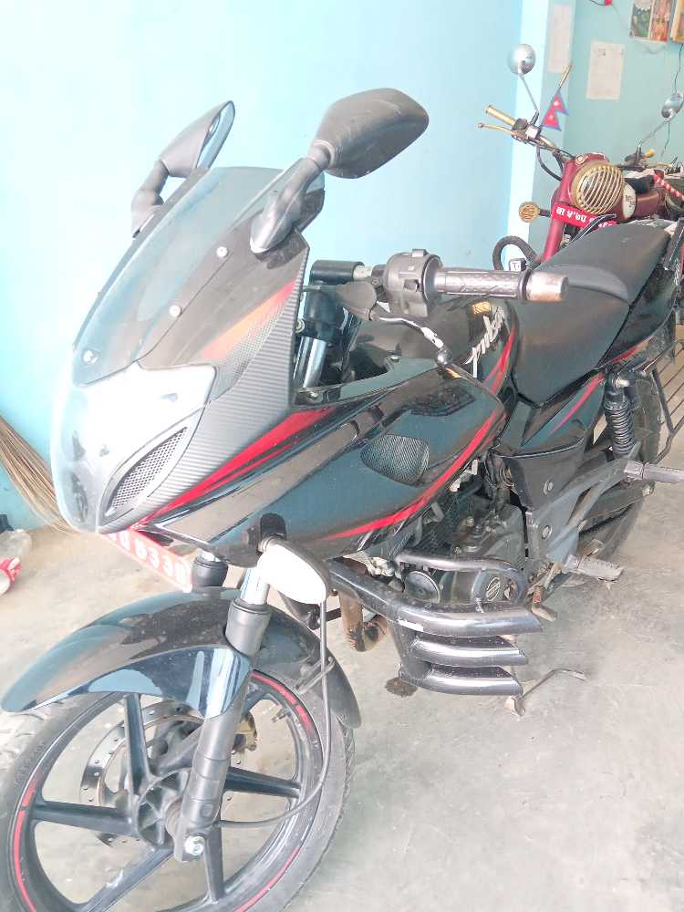 Used 2016 Bajaj Plusar 220 bike for sale in Kathmandu - Image 2 of 3