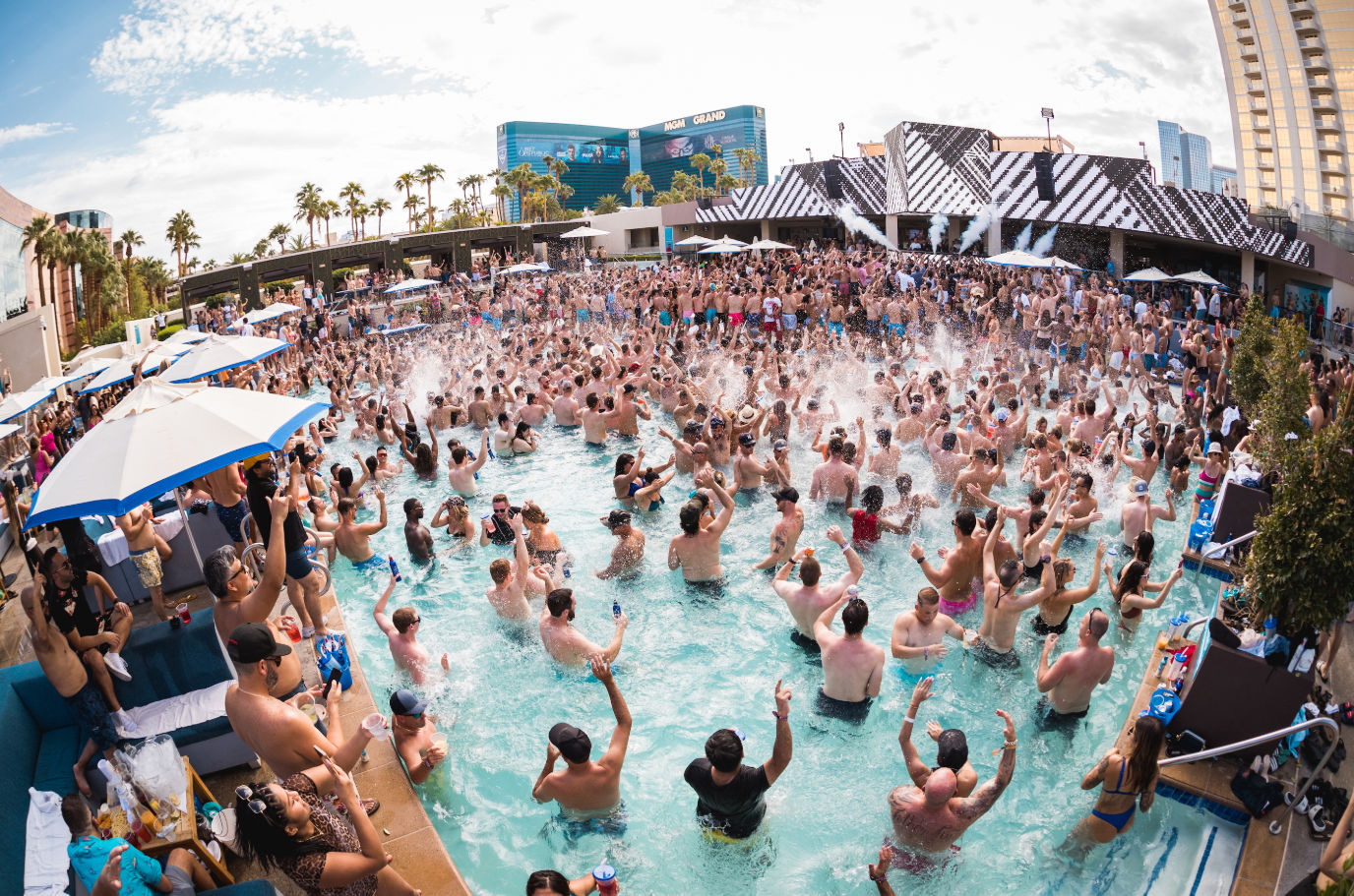 BEST HOTELS WITH POOL PARTIES AND DAY CLUB EVENTS