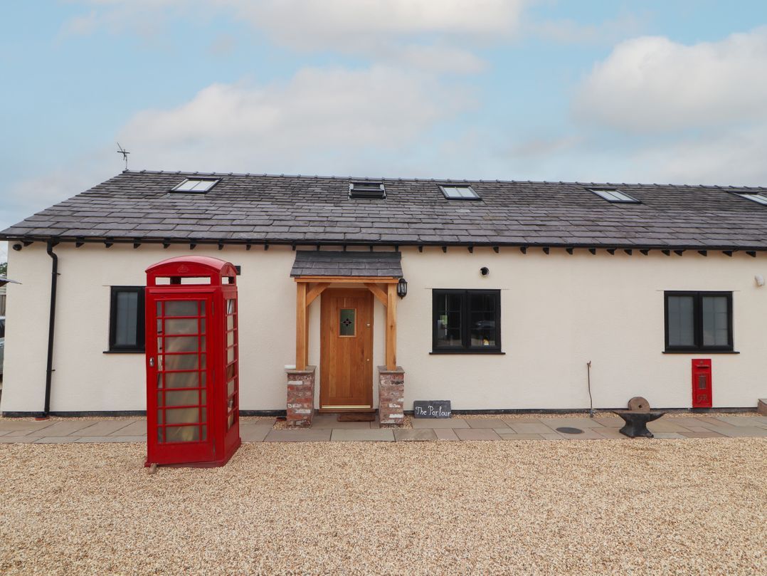 The Parlour Stylish Cottage In West Cheshire Elite Cottages