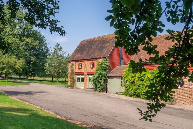 Belchamp Hall Coach House Romantic Estate Cottage, Suffolk
