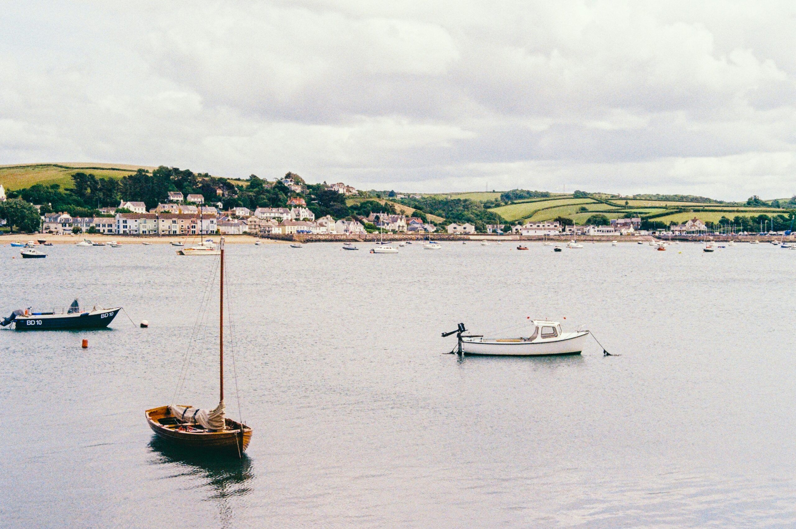 boats on the torridge estuary