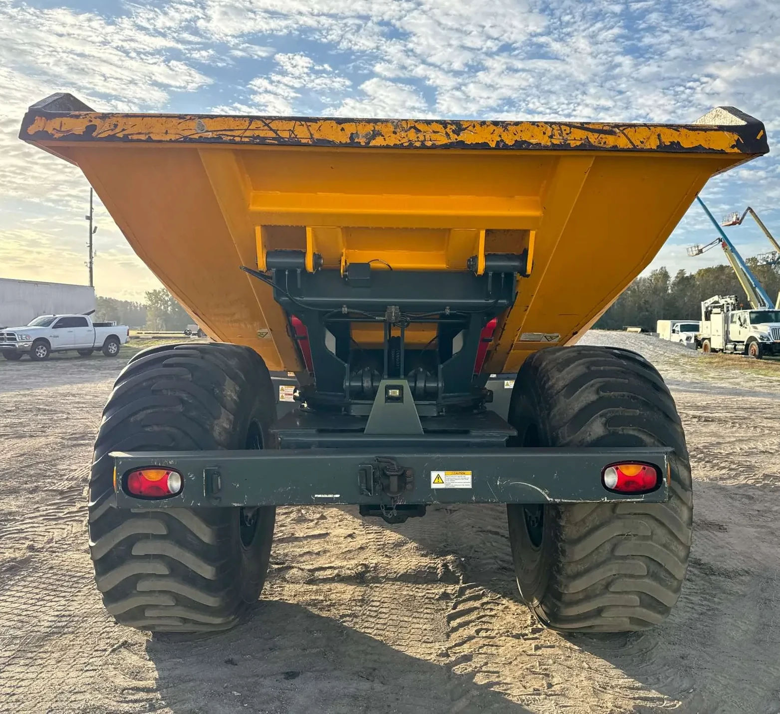 BERGMANN C815S - Red Bull Equipment