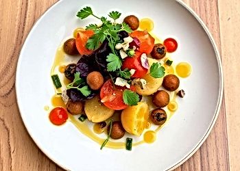 The Art of Food Pairing: How to Create Harmonious Flavors and Textures