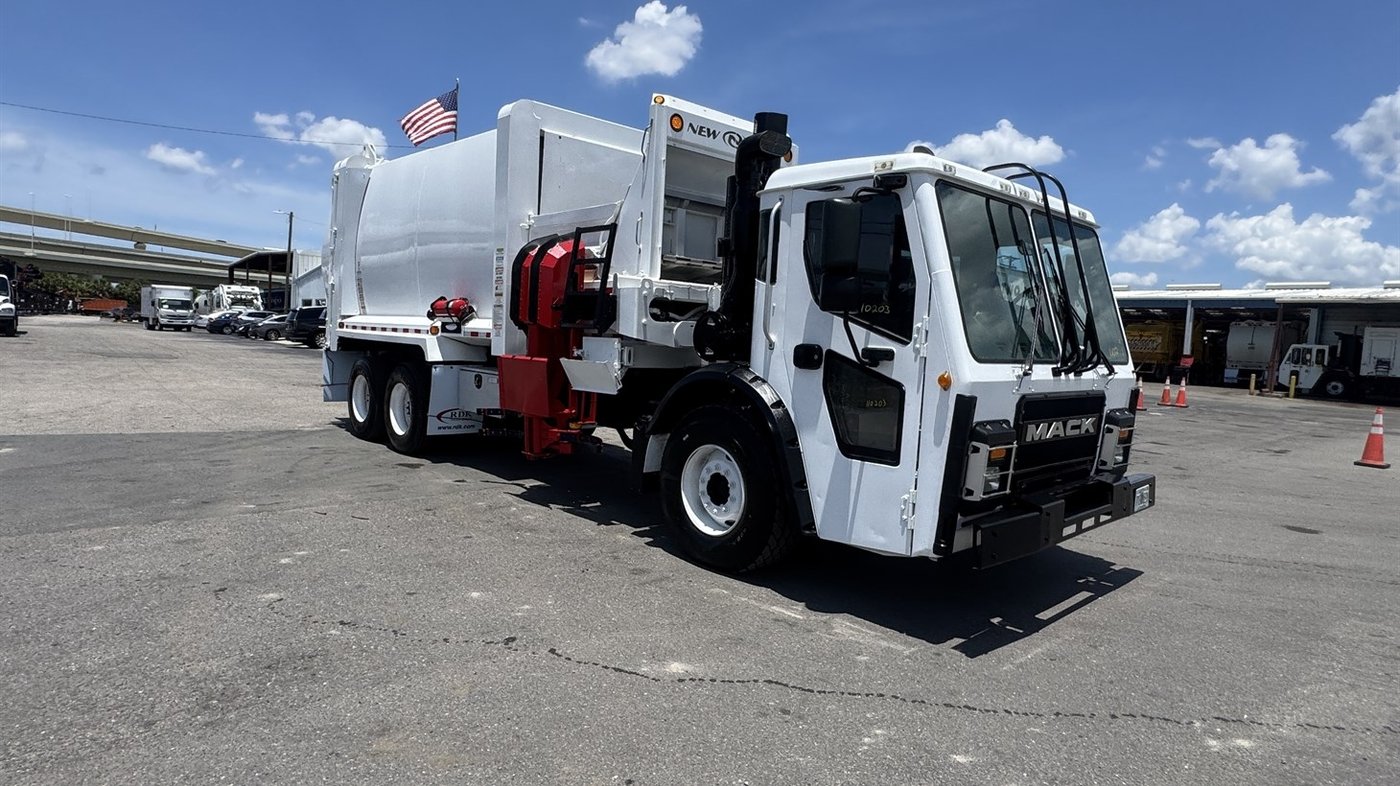 2018 MACK LR613
