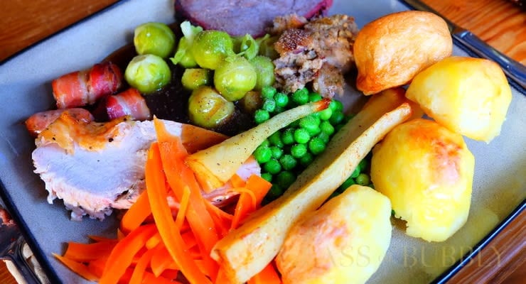 christmas_dinner_plate_with_pepper christmas_dinner_plate_with_pepper