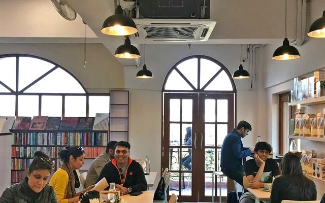 Bahrisons Book Café at Galleria Market in Gurugram