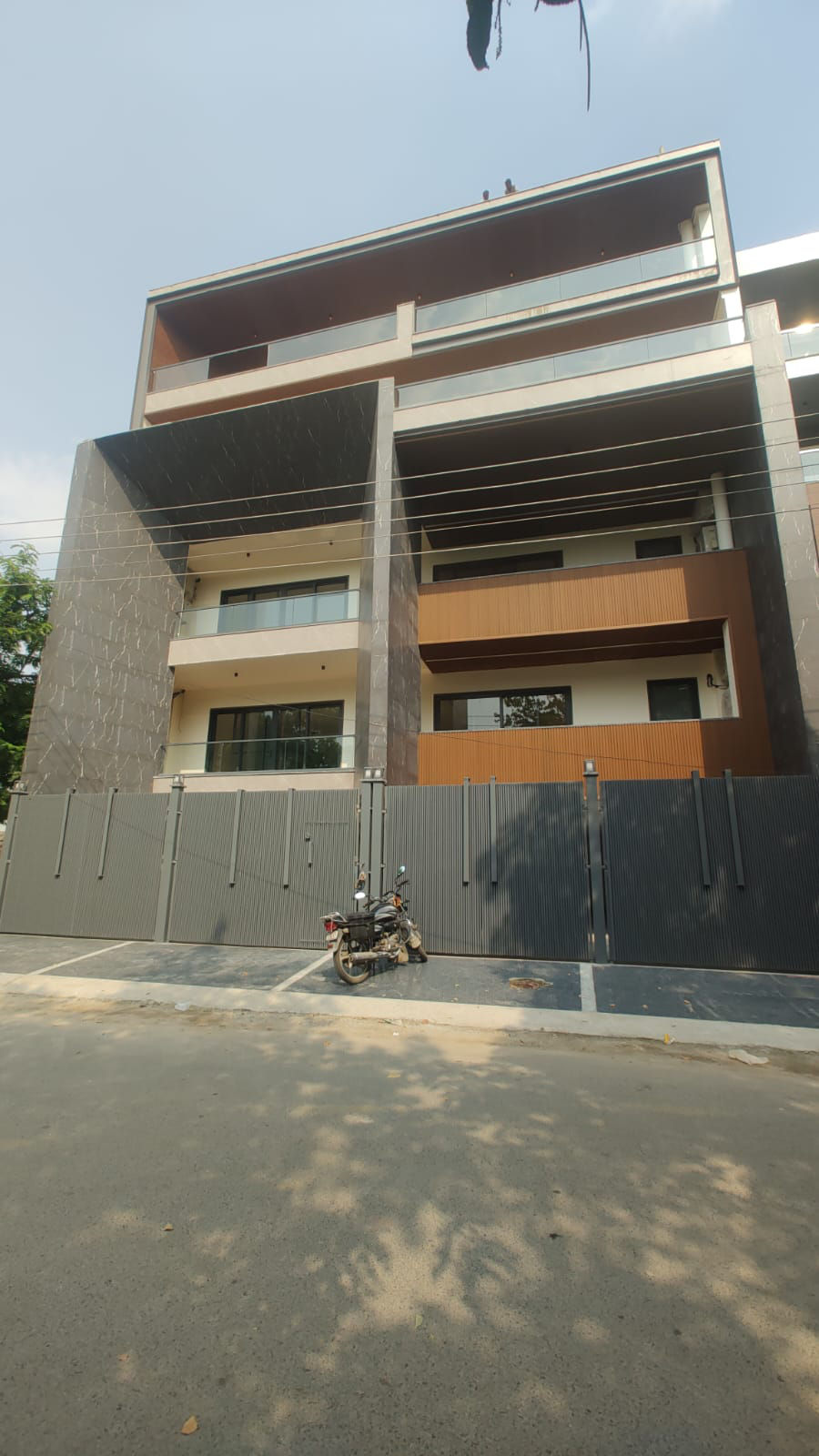 DLF Phase 1, Block B