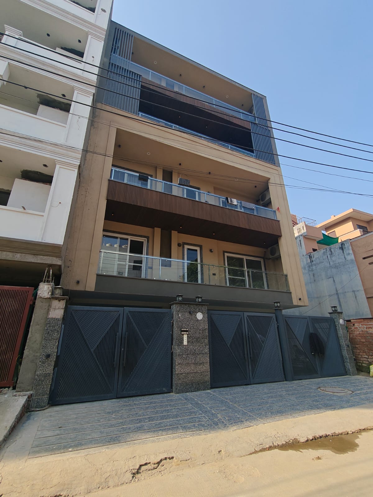 4Bhk By Akshay Bhadra