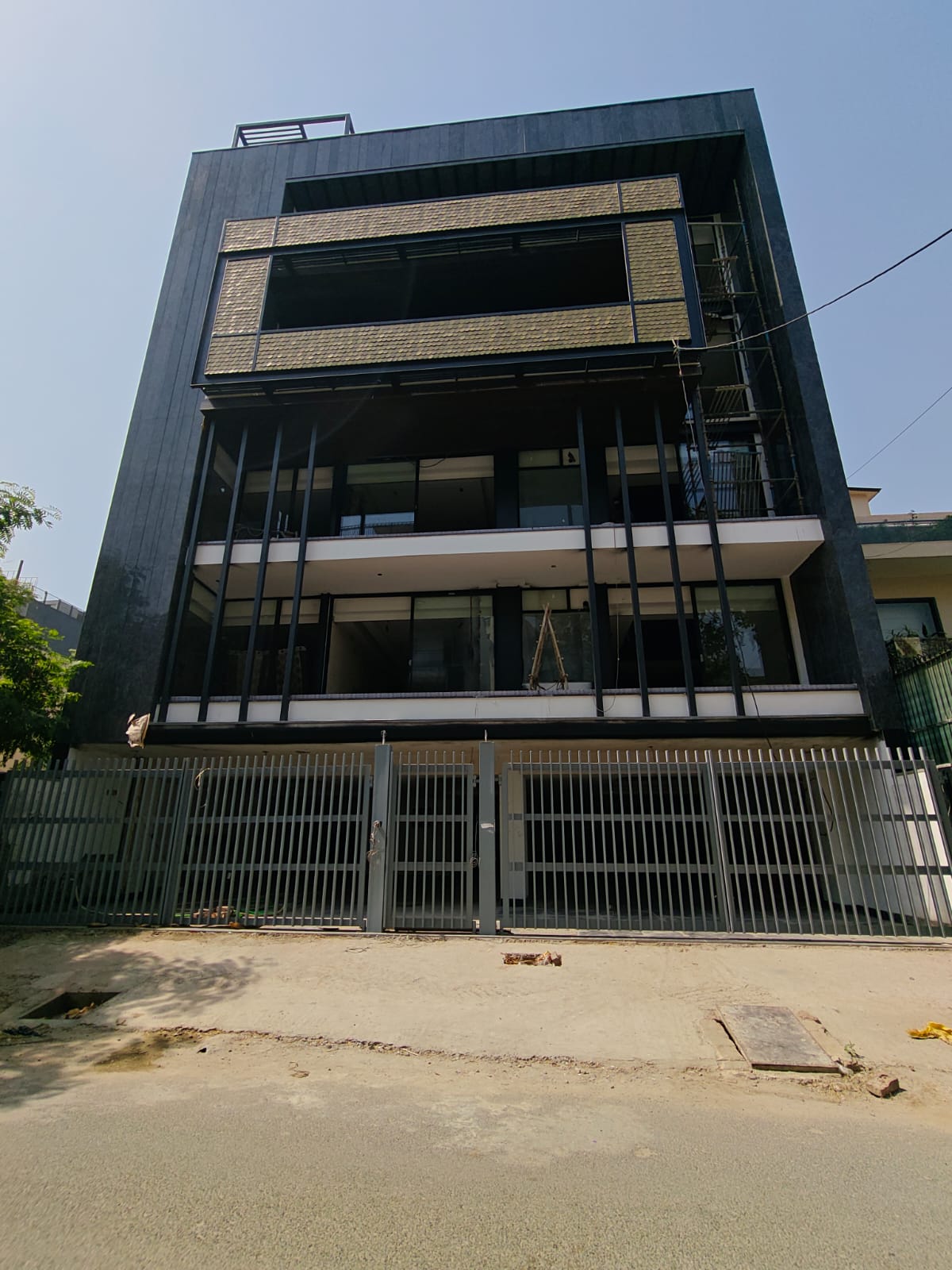DLF Phase 2, Block M